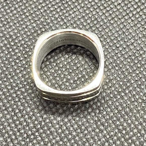 Size 6 Stainless Steel Band - Picture 2 of 4